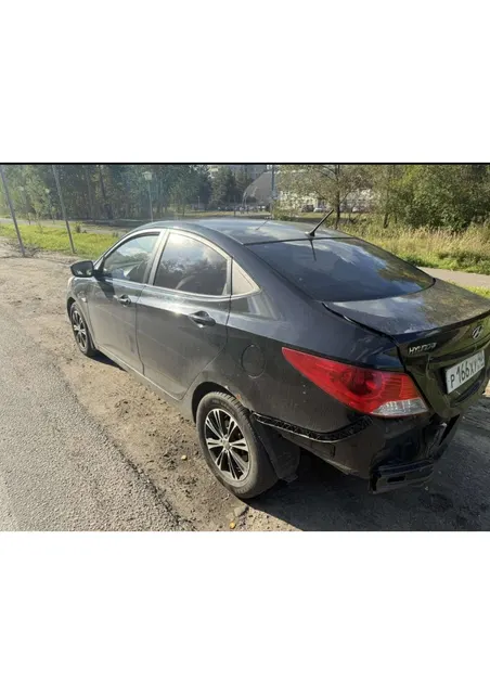 Автомобиль марки HYUNDAI модель Solaris 2011 г.в. VIN-номер Z94CT41CBBR082871. В залоге у ПАО "Совкомбанк".