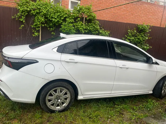 Автомобиль марки Omoda модель S5, 2023 г.в., VIN-номер LVVDC21B1PD239831.