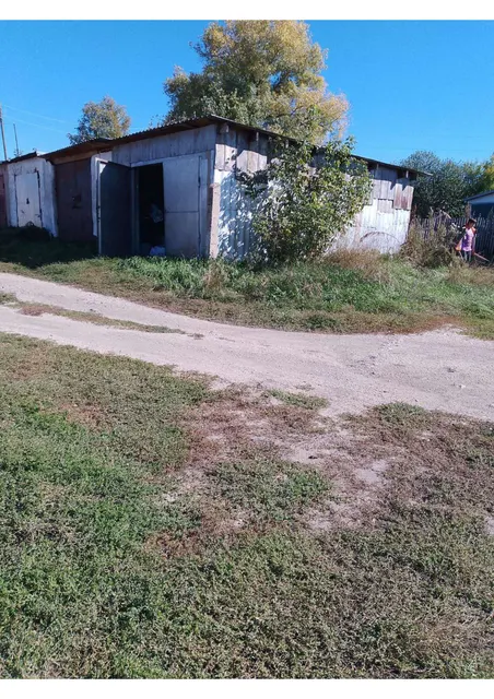 Земельный участок, кадастровый номер 22:67:030101:137, и здание (гараж), кадастровый номер 22:67:030101:149