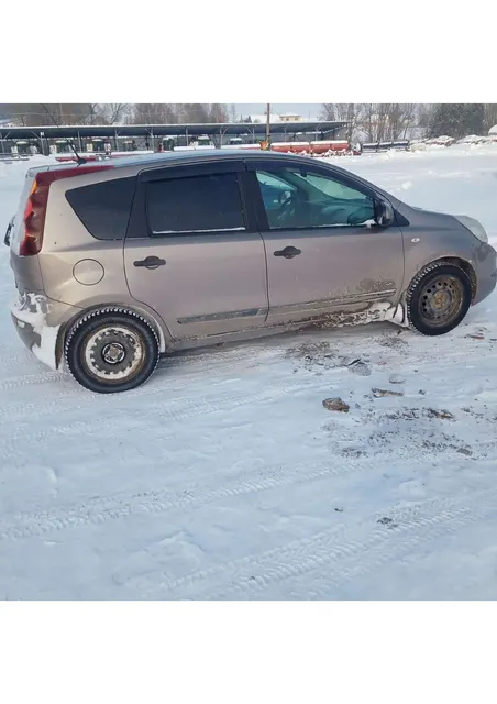 Автомобиль марки NISSAN, модели Note, выпуска 2010 года, идентификационный номер (VIN) SJNFAAE11U2085501