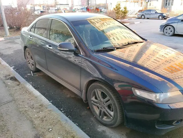 Автомобиль марки HONDA модель Accord 2007 г.в. VIN-номер JHMCL76408C209359