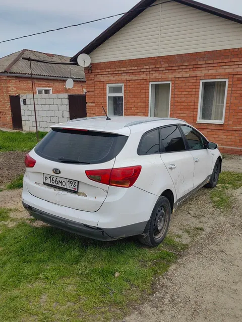 Автомобиль марки KIA модель JD(CEE`D) 2014 г.в. VIN-номер XWEHM811AF0000468