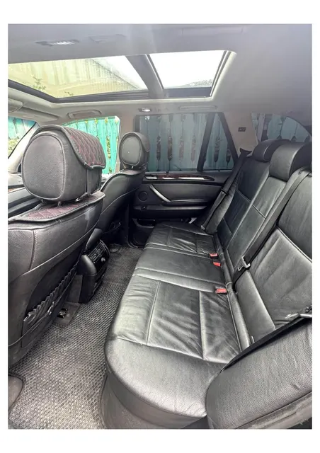 Автомобиль марки БМВ модель Х5 2005 г.в. VIN-номер 5UXFA13555LY20065; Является предлогом залога ПАО «Совкомбанк»