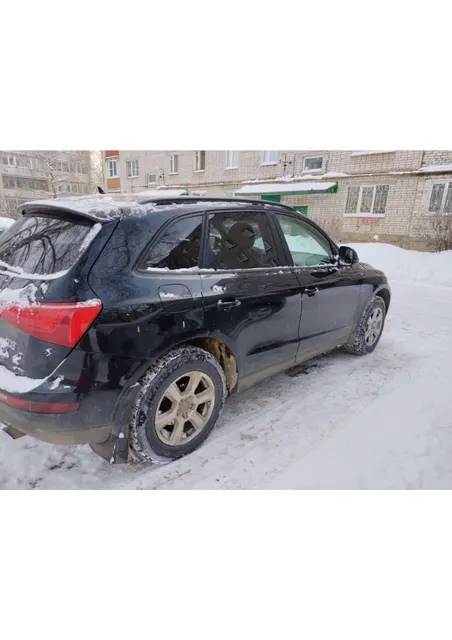 Автомобиль марки Audi Q5 с идентификационным номером транспортного средства (VIN) WAUZZZ8R7CA121284