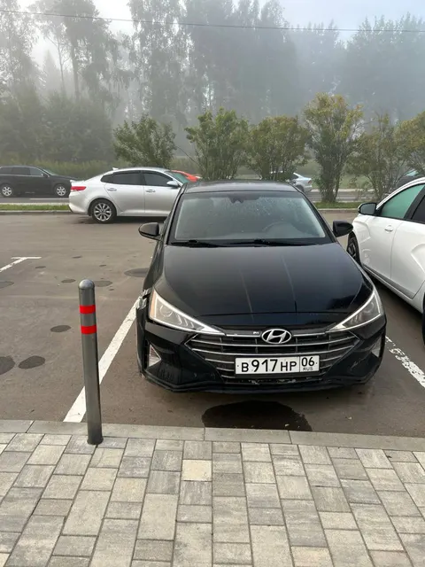 Легковой автомобиль марки: HYUNDAI, модель: Elantra, год выпуска: 2019 г., идентификационный номер (VIN): KMHD84LF4LU985736, находится в залоге у ПАО «Совкомбанк».