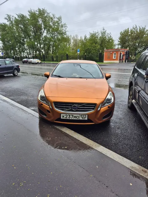Автомобиль марки VOLVO модель S60 2013 г.в. VIN-номер YV1FS42H0D1223815