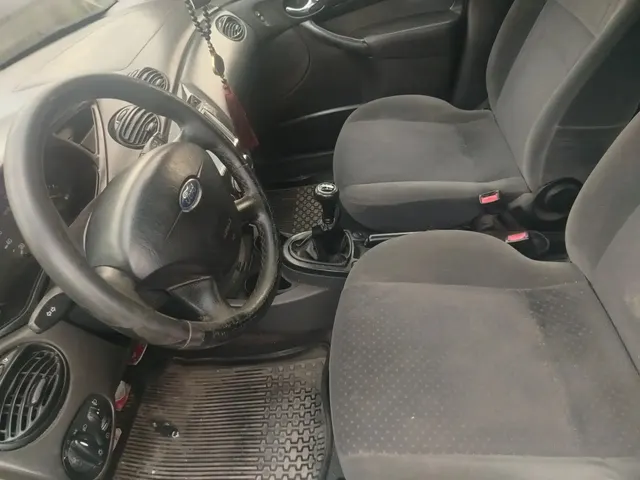 Автомобиль марки FORD модель Focus 2003 г.в. VIN-номер X9FFXXEEDF3T11009 Имущество находится в залоге ПАО "Совкомбанк"