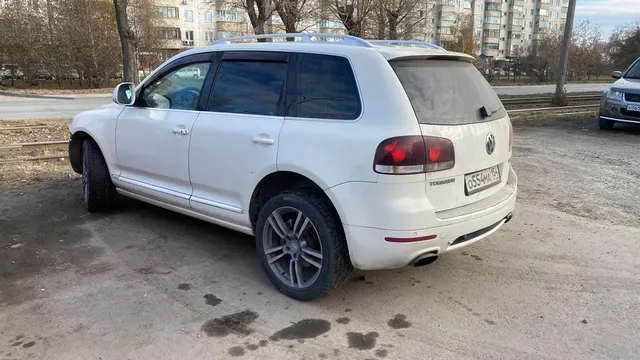 Легковой автомобиль VOLKSWAGEN модель Touareg 2008 г.в. VIN-номер WVGZZZ7LZ9D023578