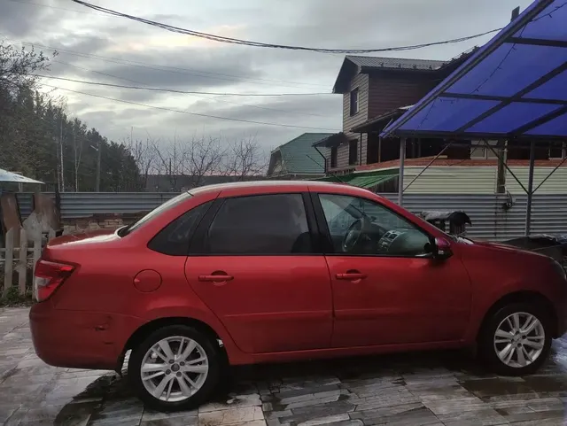 Легковой автомобиль
