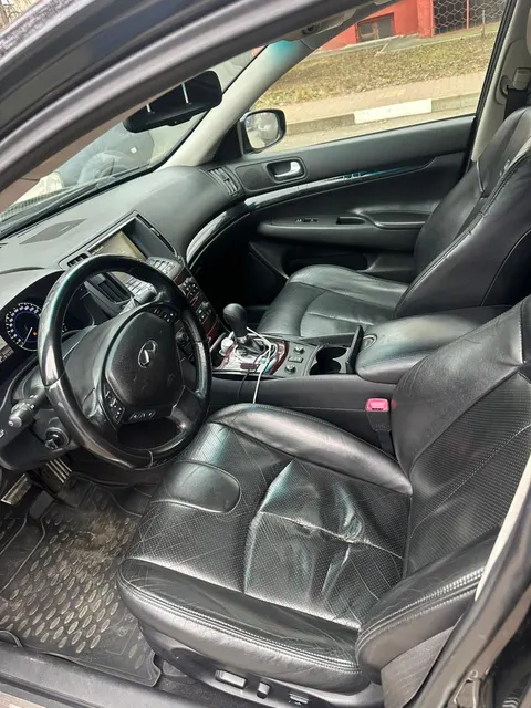 Автомобиль марки INFINITI модель G37 2010 г.в. VIN-номер JN1BCNV36U0700195