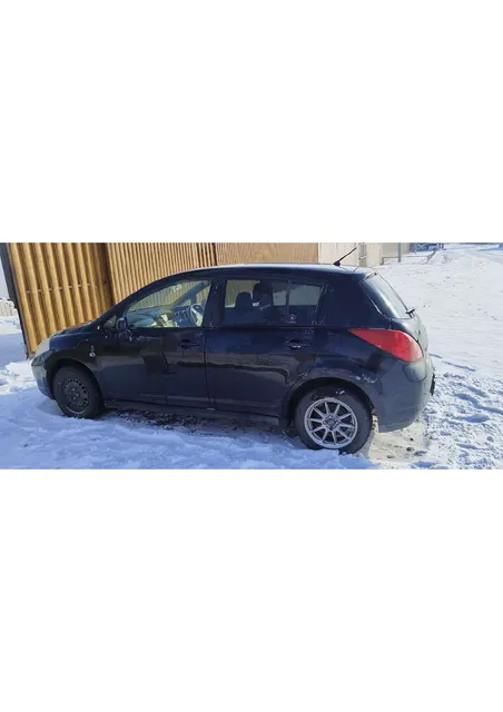 Легковой автомобиль марки: NISSAN, модель: Tiida, год выпуска: 2004 г., кузов №: NC11-100955, идентификационный номер (VIN): отсутствует