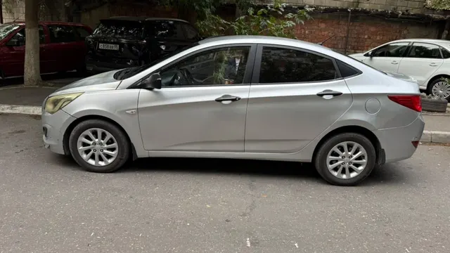 Легковой автомобиль HYUNDAI Solaris, 2015 г.в.