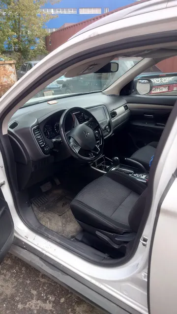 Автомобиль MITSUBISHI OUTLANDER, VIN - Z8TXTGF2WHM028279, 2017 года выпуска.