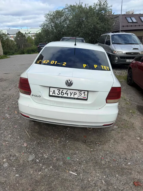 автомобиль легковой Фольцваген Поло рег. знак А364УР51, 2015 г.в., цвет белый, VIN XW8ZZZ61GG011456