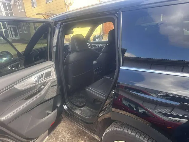 Автомобиль марки GAC модель GS8 2024 г.в. VIN-номер LMGJU3G58R1035494