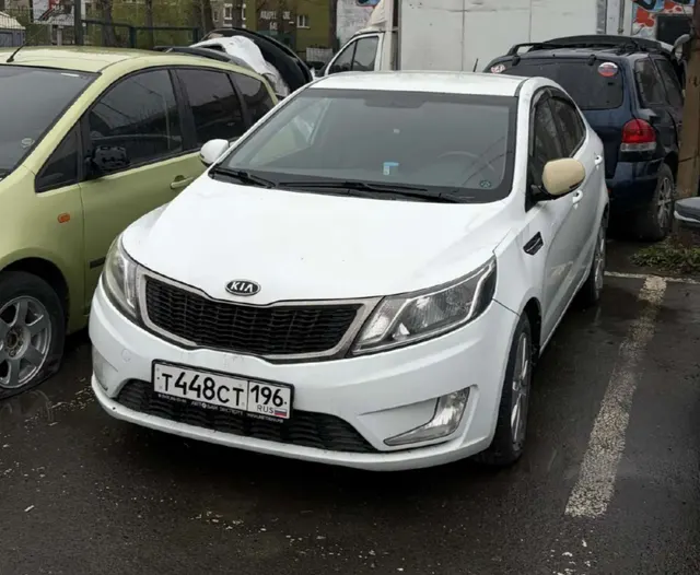Легковой автомобиль марки: KIA, модель: RIO, год выпуска: 2012 г., идентификационный номер (VIN): Z94CC41BACR031296 (Залог в пользу ПАО "Совкомбанк").