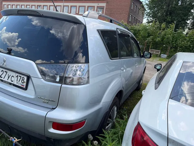 Автомобиль марки MITSUBISHI, модель Outlander 2010 г.в. VIN-номер JMBXTCW4WBU001036