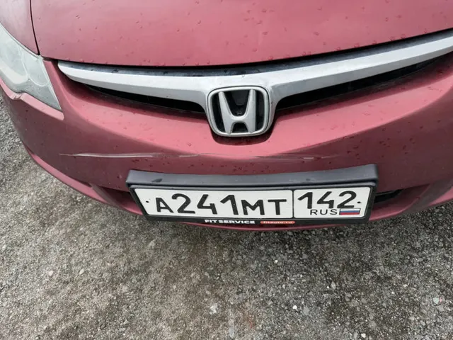 Легковой автомобиль марки: HONDA, модели: Civic, год выпуска: 2008 г., идентификационный номер (VIN): NLAFD75308W070107