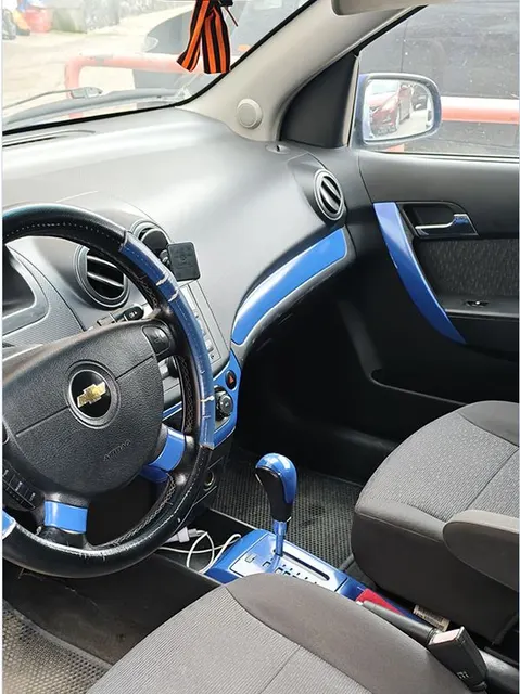Легковой автомобиль марки: CHEVROLET, модель: Aveo, год выпуска: 2008 г., идентификационный номер (VIN): KL1SA69WJ8B285739. Имущество является предметом залога ПАО "Совкомбанк".