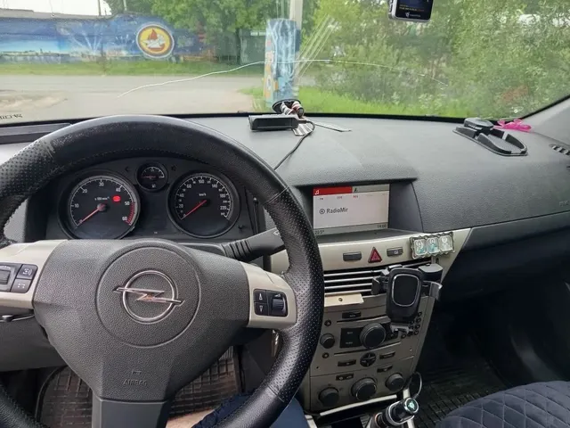 Автомобиль марки OPEL модель Astra 2007 г.в. VIN-номер W0L0AHL4872140945