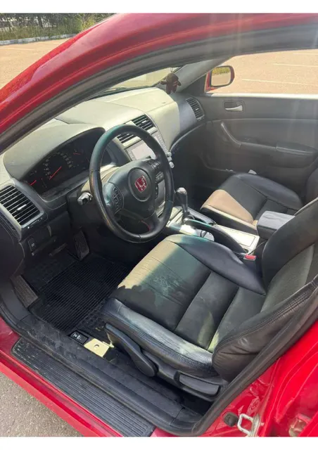 Автомобиль марки HONDA Accord 2006 г.в. VIN-номер JHMCL96406C208884
