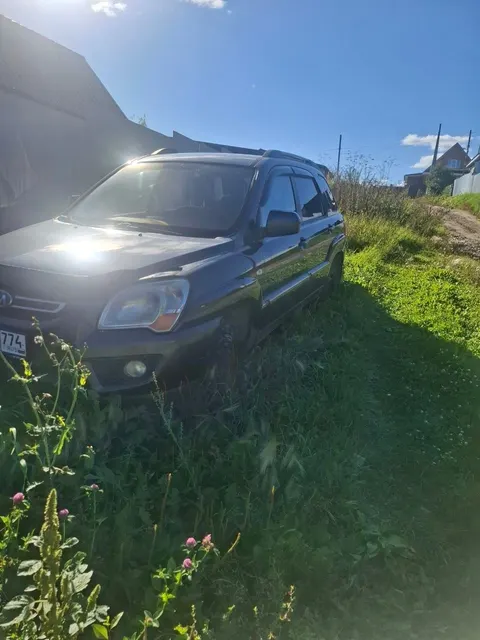 Легковой автомобиль марки KIA, модели: JES (Sportage, KM, KMS), год выпуска: 2009г., идентификационный номер (VIN): XWEKH812CA0000833 (Автомобиль не на ходу)