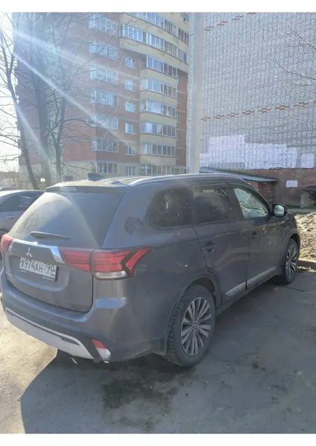 Автомобиль марки MITSUBISHI модель Outlander, год выпуска 2020, VIN-номер: Z8TXTGF2WLM001644