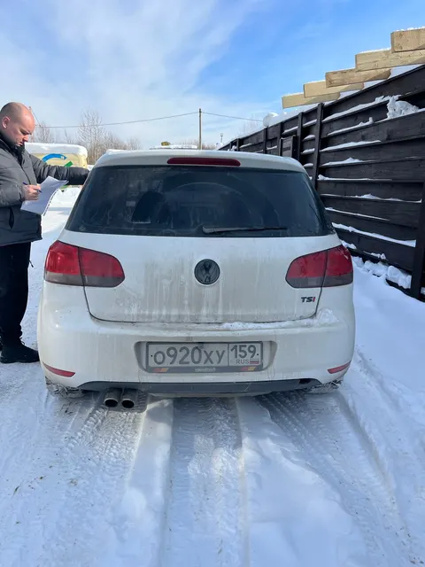 Автомобиль марки: VOLKSWAGEN модели: Golf 1.BT GTI, год выпуска: 2011 г., кузов №: WVWZZZ1KZCW182375, идентификационный номер (VIN): WVWZZZ1KZCW182375.