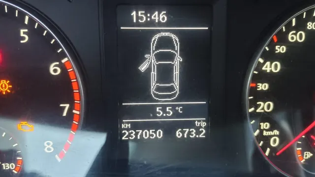 Автомобиль марки VOLKSWAGEN модель Jetta 2012 г.в. VIN-номер WVWZZZ16ZDV000860