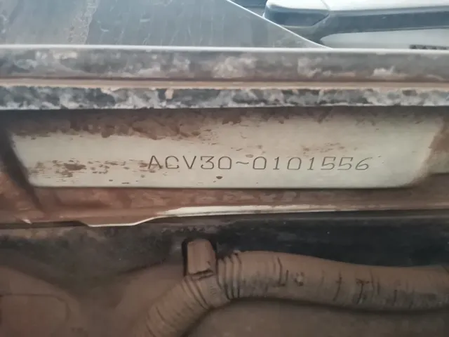 Легковой автомобиль марки: TOYOTA модель: Camry, год выпуска: 2002 г., кузов №: ACV300101556 (возможны скрытые дефекты) Имущество в залоге у ПАО «СОВКОМБАНК»