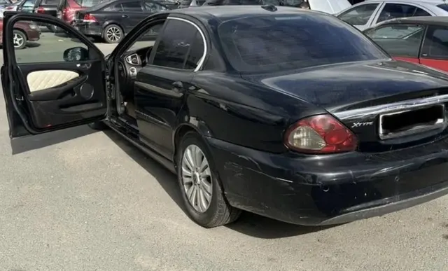 Легковой автомобиль марки: JAGUAR, модель: X-Type, год выпуска: 2009 г., кузов №: SAJAE51349BJ58923, идентификационный номер (VIN): SAJAE51349BJ58923