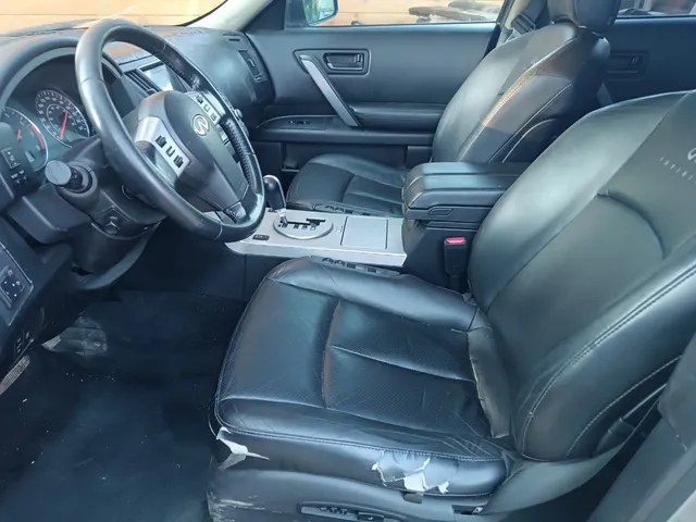 Автомобиль марки INFINITI модель FX35 2005 г.в., VIN-номер JNRAS08W65X207062
