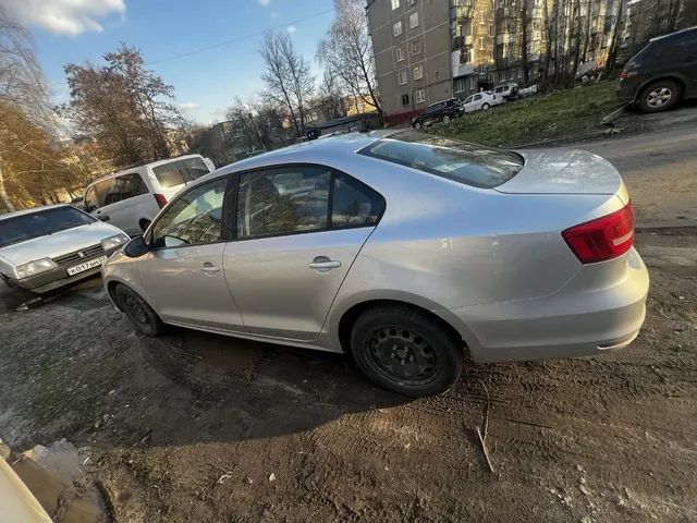 Автомобиль марки VOLKSWAGEN модель Jetta 2015 г.в. VIN-номер XW8ZZZ16ZFN904544 (Залог в пользу ПАО "Совкомбанк").