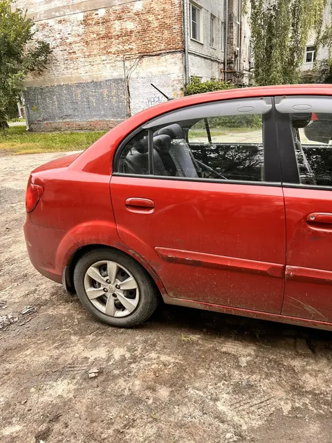 Легковой автомобиль марки: KIA, модель: RIO, год выпуска: 2010, идентификационный номер (VIN): XWEDH411AB0006160