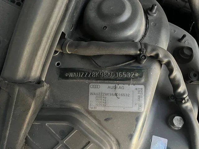 Автомобиль марки AUDI модель A4 2008 г.в. VIN-номер WAUZZZ8K98A016532