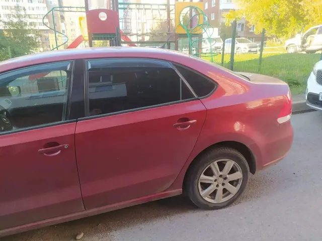 Автомобиль марки VOLKSWAGEN модель POLO 2012 г. Коваленко Кирилла Дмитриевича