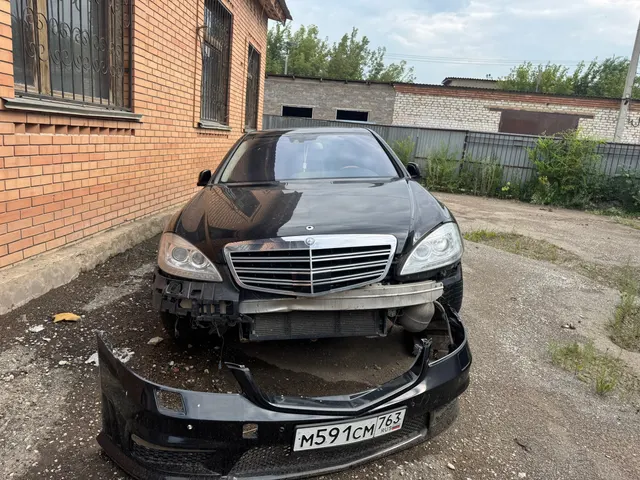 Автомобиль марки MERCEDES-BENZ модель S500 4MATIC 2007 г.в. VIN-номер WDD2211861A191905