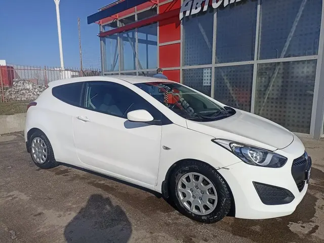 Автомобиль марки HYUNDAI модель I30 2012 г.в. VIN-номер TMAD231BBEJ002328