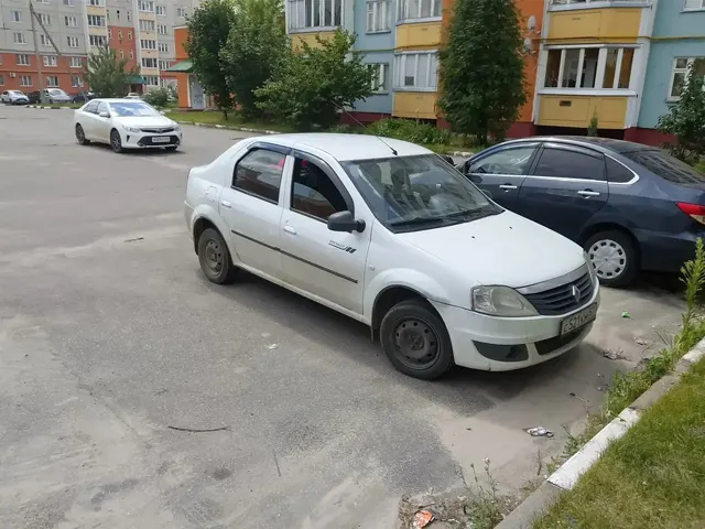 Автомобиль марки RENAULT LOGAN, 2012 г.в.