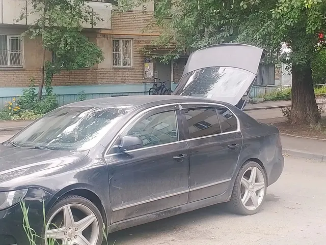 Автомобиль марки SKODA модель Superb 2010 г.в. VIN-номер XW8AB43T2BK300047