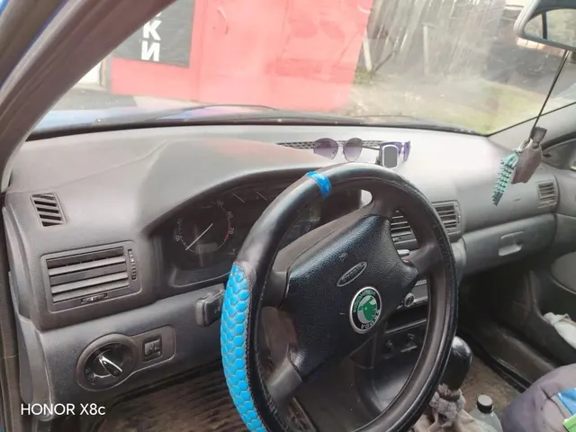 Легковой автомобиль, марка: SKODA, модель: OCTAVIA, год изготовления: 2005 г.в., цвет: Синий, VIN: TMBDC41U468847860