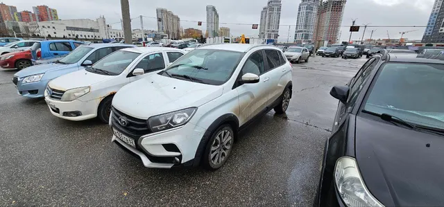 Автомобиль марки LADA модель XRAY 2019 г.в. VINномер XTAGAB330K1210131