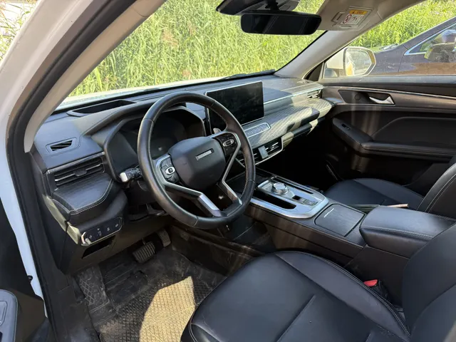 Автомобиль марки HAVAL модель Jolion 2023 г.в. VIN- номер XZGEE04A4PA882855