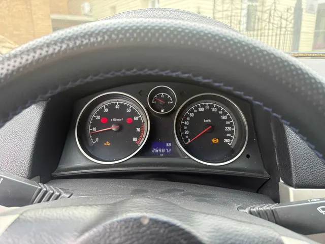 Легковой автомобиль: марки OPEL модель Astra 2007 г.в. VIN-номер W0L0AHL0885020351