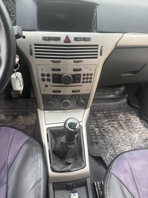 Легковой автомобиль: марки OPEL модель Astra 2007 г.в. VIN-номер W0L0AHL0885020351