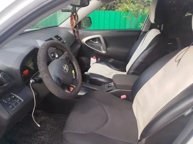 Автомобиль марки TOYOTA модель RAV 4 2012 г.в. VIN-номер JTMBE31V50D092320