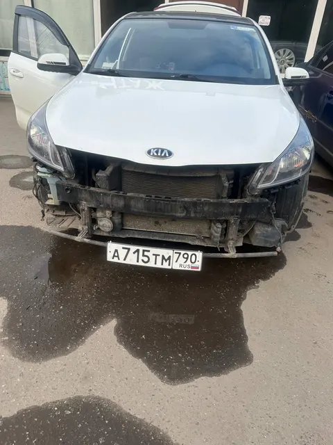 Автомобиль марки KIA модель RIO 2017 г.в. VIN-номер Z94C241AAJR047281. В залоге у ПАО «Совкомбанк».