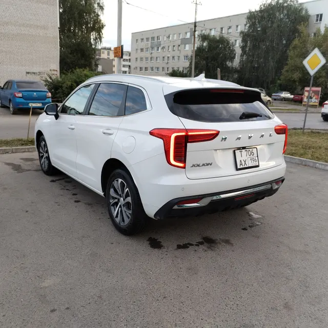 Автомобиль марки HAVAL модель JOLION 2023 г.в. VIN-номер LGWEE4A51PK667092