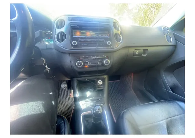 Автомобиль марки VOLKSWAGEN модель Tiguan 2012 г.в. VIN-номер XW8ZZZ5NZDG107376