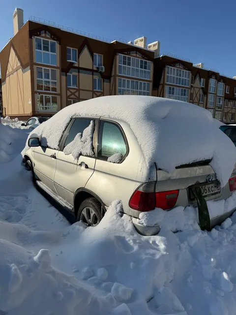 Автомобиль марки BMW модель (5UХ) 125X50K02Б 2001 г.в. VIN-номер WBAFA51090LM32262
